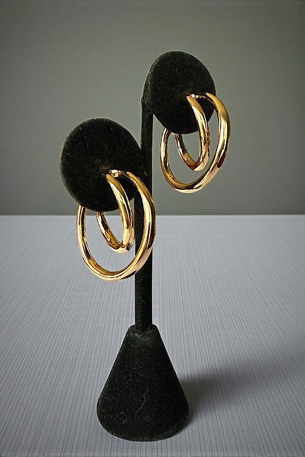 DOUBLE RING POST SEMI HOOP EARRING