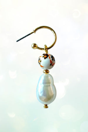 BAROQUE PEARL CERAMIC BEAD SEMI HOOP EARRING