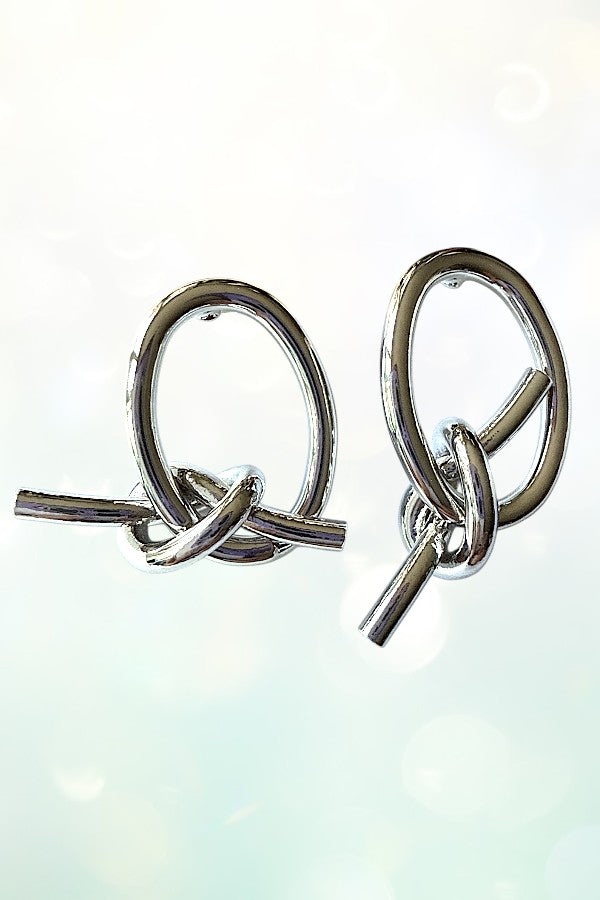 KNOT DANGLE OVAL POST EARRING