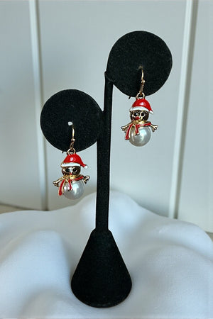 PEARL SNOWMAN DANGLE EARRING