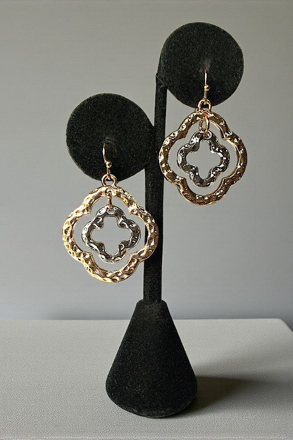 HAMMERED DOUBLE CLOVER DANGLE EARRING