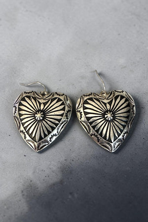 WESTERN ETCHED LARGE HEART DROP EARRING