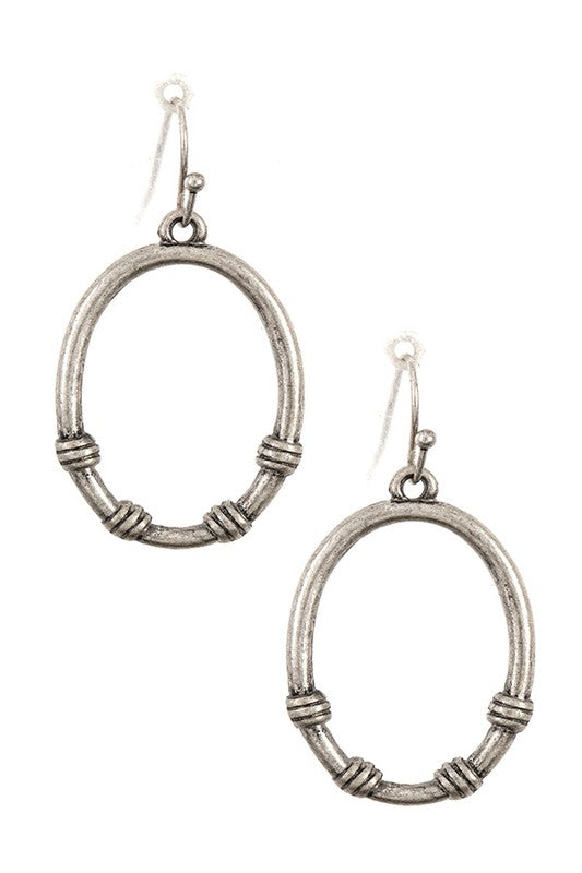 Oval Ornate Detail Dangle Earring