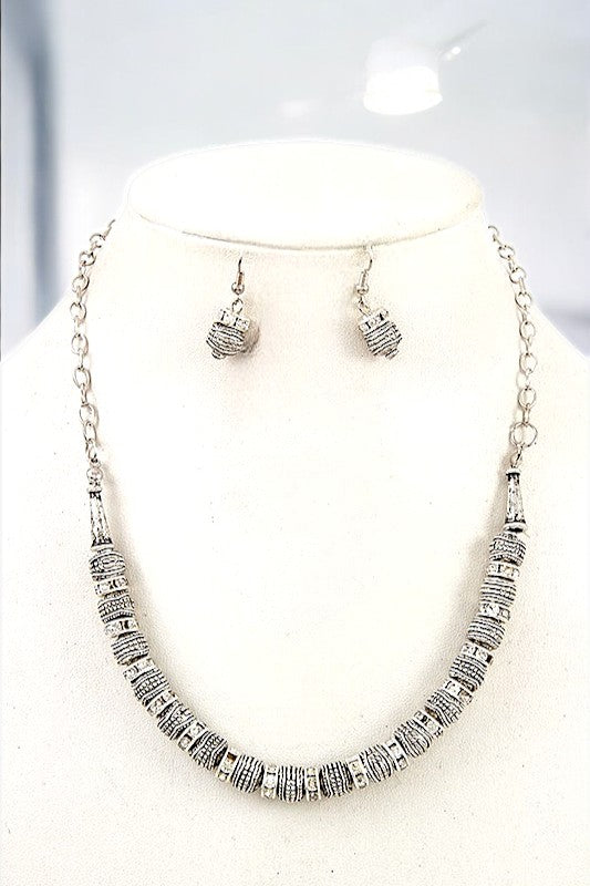 ETCHED BARREL NECKLACE AND EARRING SET