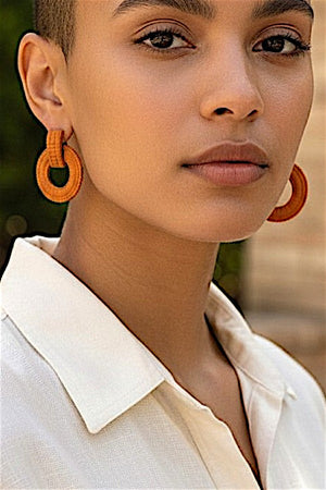 LINE ETCHED ROUND DROP EARRING
