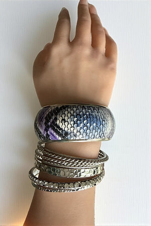 SNAKE PATTERN MULTI BANGLE BRACELET