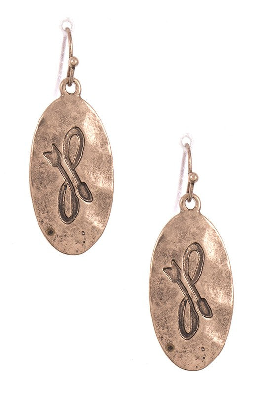 ETCHED ARROW DROP OVAL HAMMERED EARRING