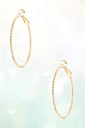 MINI TWIST DETAILED HOOP EARRING