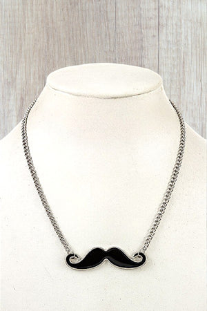 MUSTACHE PENDANT CHAIN NECKLACE