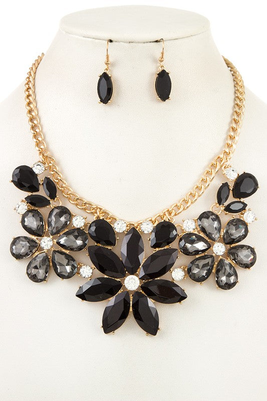 CRYSTAL FLORAL BIBNECKLACE SET