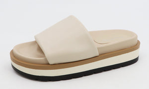 Comfy, Soft and Casual Design Slip On