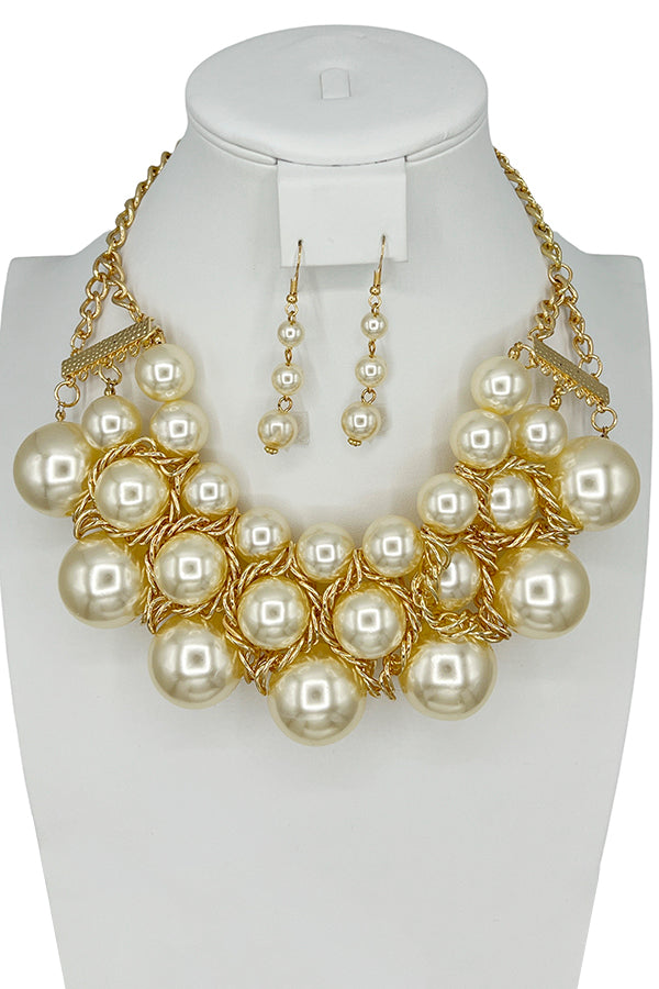 Layered Pearl Collar Necklace Set