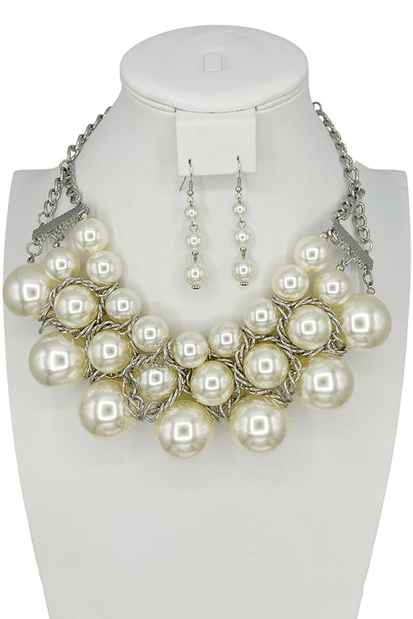 Layered Pearl Collar Necklace Set