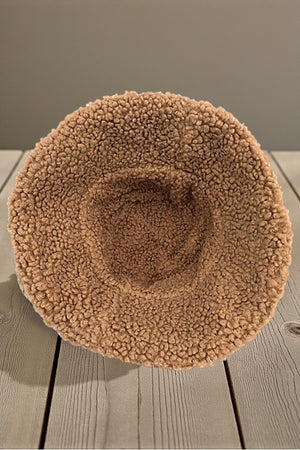 REVERSIBLE FAUX FUR BUCKET HAT