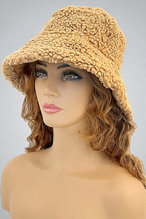 REVERSIBLE FAUX FUR BUCKET HAT