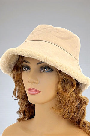 REVERSIBLE FAUX FUR BUCKET HAT