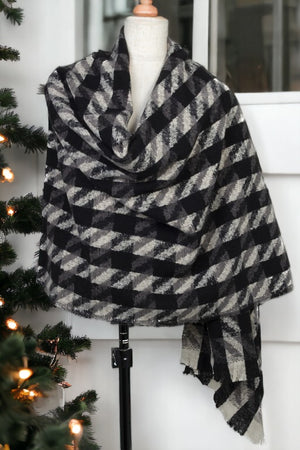 Houndstooth Print Scarf