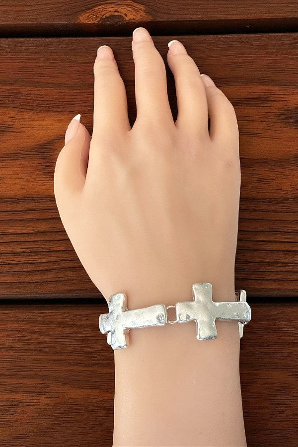 HAMMERED CROSS LINK BRACELET