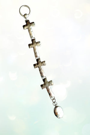 HAMMERED CROSS LINK BRACELET