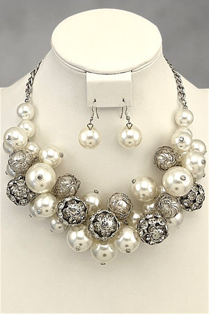 PEARL CLUSTER ORNATE NECKLACE EARRING SET