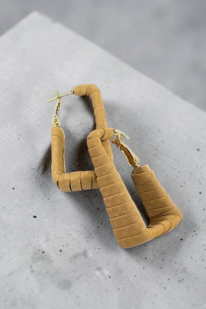 WOVEN TRAPEZOID CUT OUT SEMI HOOP EARRING
