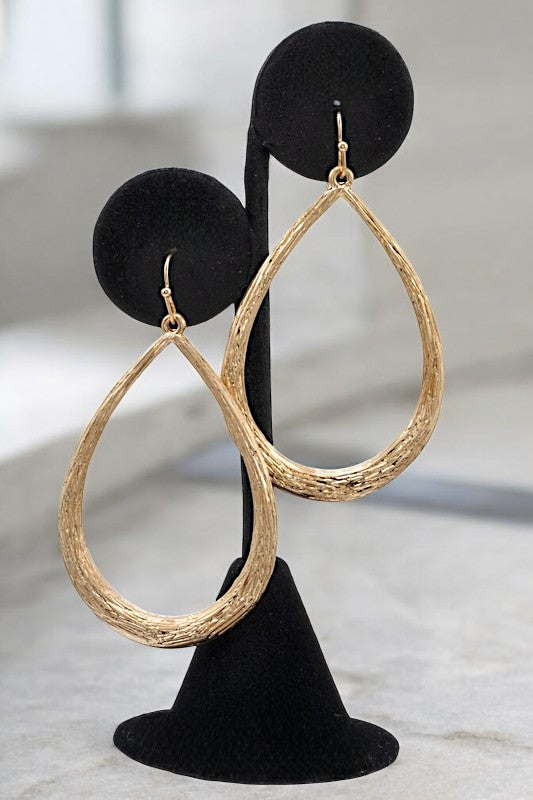 DETAILED TEARDROP EARRING