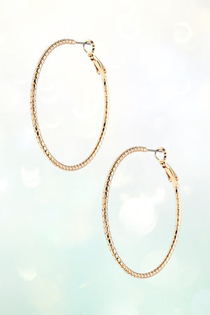 SIMPLE TEXTURED HOOP EARRING