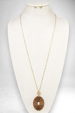 WRAPPED OVAL PENDANT LONG NECKLACE AND BALL BEAD STUD EARRING SET
