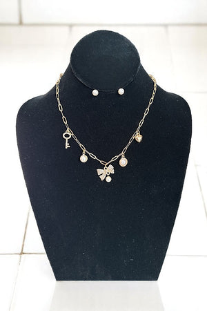 MULTI CHARM DANGLE CHAIN NECKLACE SET