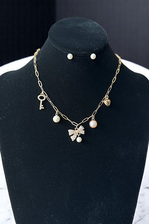 MULTI CHARM DANGLE CHAIN NECKLACE SET