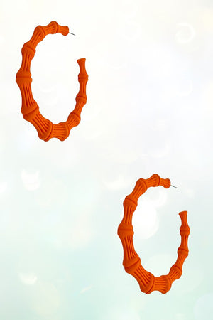 BAMBOO LINE DETAIL LARGE SEMI HOOP EARRING