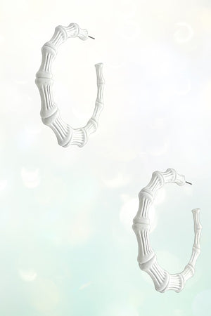 BAMBOO LINE DETAIL LARGE SEMI HOOP EARRING