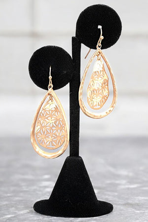 HAMMERED CUT OUT TEARDROP EARRING