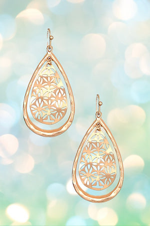 HAMMERED CUT OUT TEARDROP EARRING