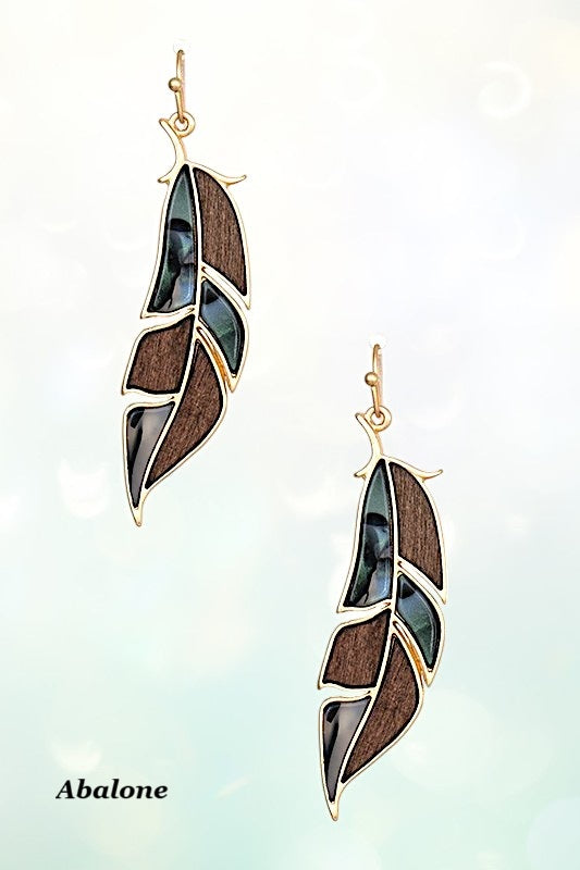 FEATHER WOOD ACETATE DANGLE EARRING