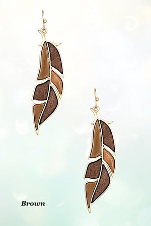 FEATHER WOOD ACETATE DANGLE EARRING