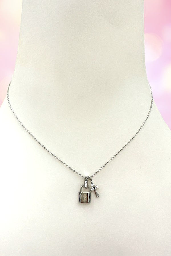 LOCK KEY PENDANT NECKLACE