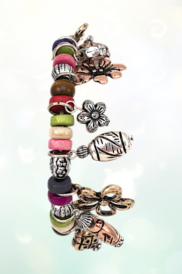 MULTI FLOWER CHARM BEAD BRACELET