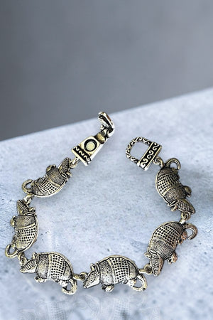 WESTERN ARMADILLO LINK BRACELET WITH MAGNETIC CLOSURE