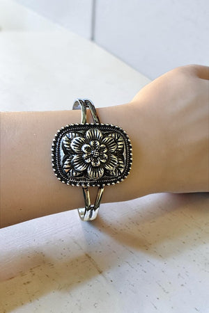 WESTERN FLOWER CONCHO CUFF BRACELET