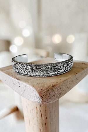 WESTERN PATTERN ETCHED CUFF BRACELET
