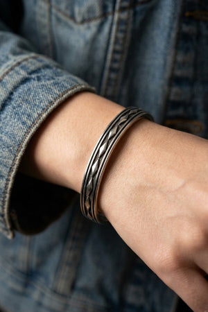 WESTERN PATTERN ETCHED CUFF BRACELET