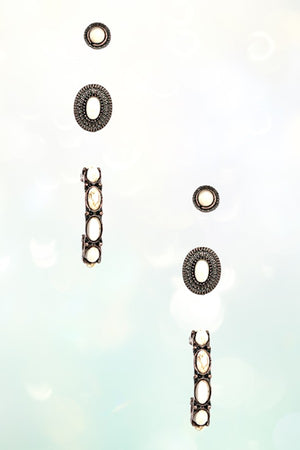 ETCHED OVAL GEM HOOP EARRING SET