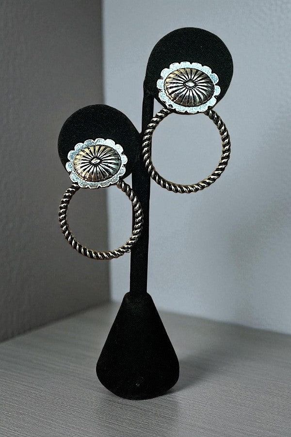 WESTERN CONCHO TWISTED RING DROP EARRING