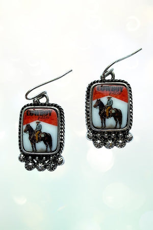 WESTERN COWBOY KILLER SMALL PORTRAIT ETCHED FRAME DANGLE EARRING