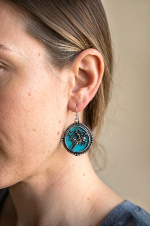 WESTERN FRAMED ROUND TURQUOISE GEM HORSE RIDING DANGLE EARRING