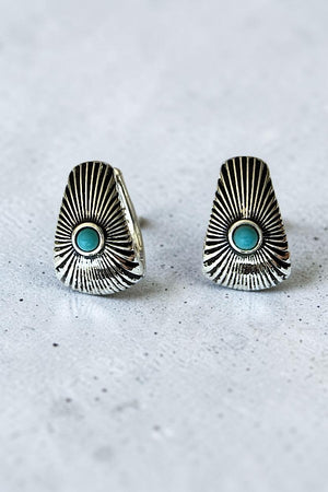 WESTERN TQ ACCENT LINE ENGRAVED HOOP EARRING