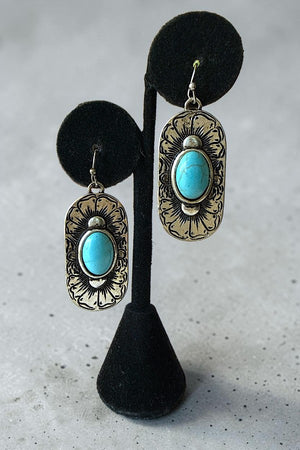 WESTERN TQ GEM CENTERED OVAL CONCHO DANGLE EARRING
