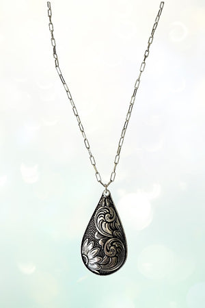WESTERN ETCHED TEARDROP PENDANT NECKLACE