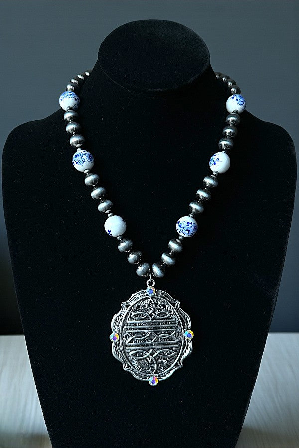 BOOT STITCH NAVAJO CERAMIC BALL BEAD NECKLACE